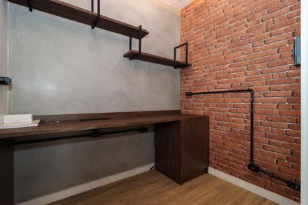 Apartamento à venda com 138m², 3 quartos e 3 vagas Apartamento à venda com 138m², 3 quartos e 3 vagasEscritório