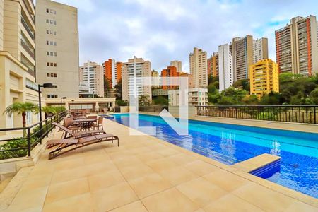 Apartamento à venda com 138m², 3 quartos e 3 vagas Apartamento à venda com 138m², 3 quartos e 3 vagasÁrea comum - Piscina