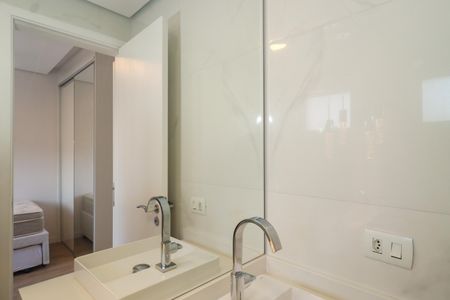 Apartamento à venda com 138m², 3 quartos e 3 vagas Apartamento à venda com 138m², 3 quartos e 3 vagasBanheiro da Suíte 2