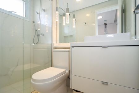 Apartamento à venda com 138m², 3 quartos e 3 vagas Apartamento à venda com 138m², 3 quartos e 3 vagasBanheiro da Suíte 2