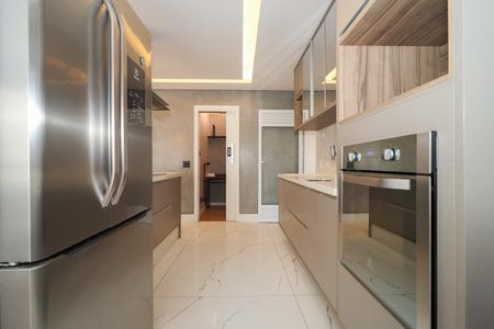 Apartamento à venda com 138m², 3 quartos e 3 vagas Apartamento à venda com 138m², 3 quartos e 3 vagasCozinha