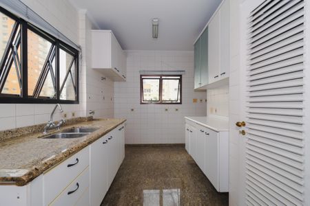Apartamento à venda com 213m², 3 quartos e 4 vagasCozinha
