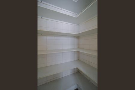 Apartamento à venda com 213m², 3 quartos e 4 vagasDespensa