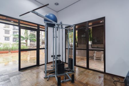 Apartamento à venda com 213m², 3 quartos e 4 vagasAcademia