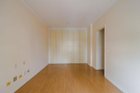 Apartamento à venda com 213m², 3 quartos e 4 vagasSuíte 1