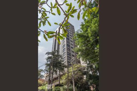 Apartamento à venda com 213m², 3 quartos e 4 vagasFachada