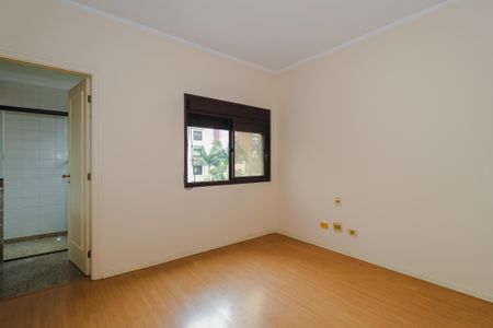 Apartamento à venda com 213m², 3 quartos e 4 vagasSuíte 2