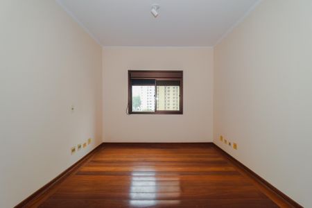 Apartamento à venda com 213m², 3 quartos e 4 vagasSala de TV