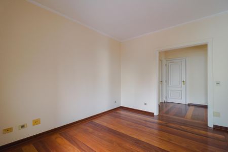 Apartamento à venda com 213m², 3 quartos e 4 vagasSala de TV