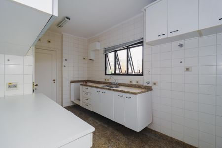 Apartamento à venda com 213m², 3 quartos e 4 vagasCozinha