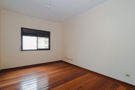 Apartamento à venda com 213m², 3 quartos e 4 vagasSala de TV