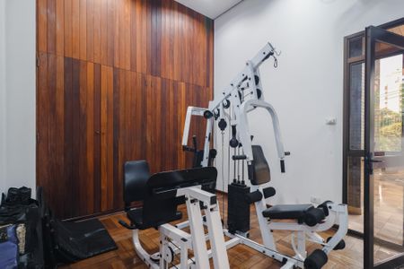 Apartamento à venda com 213m², 3 quartos e 4 vagasAcademia