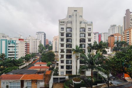 Apartamento à venda com 213m², 3 quartos e 4 vagasVista da Suíte 1
