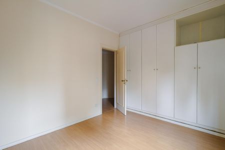 Apartamento à venda com 213m², 3 quartos e 4 vagasSuíte 2