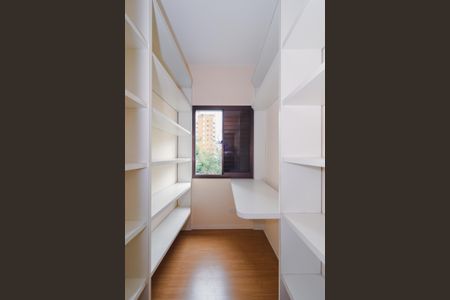 Apartamento à venda com 213m², 3 quartos e 4 vagasEscritório