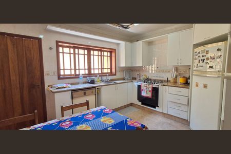 Casa à venda com 311m², 3 quartos e 5 vagasCozinha