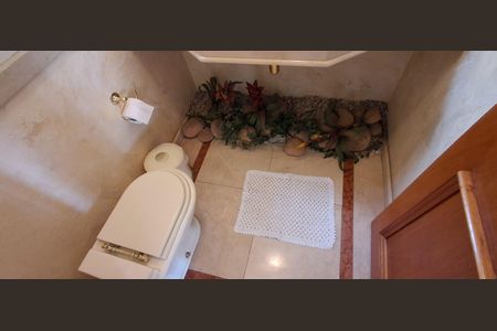 Casa à venda com 311m², 3 quartos e 5 vagasLavabo