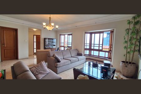 Casa à venda com 311m², 3 quartos e 5 vagasSala