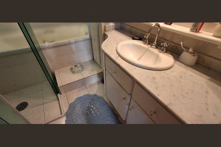 Casa à venda com 311m², 3 quartos e 5 vagasBanheiro Suíte 3