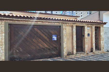 Casa à venda com 311m², 3 quartos e 5 vagasFachada