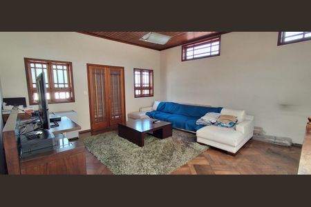 Casa à venda com 311m², 3 quartos e 5 vagasSala de tv