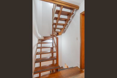 Casa de condomínio à venda com 158m², 2 quartos e 2 vagas Casa de condomínio à venda com 158m², 2 quartos e 2 vagasCorredor