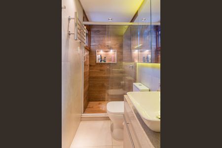 Casa de condomínio à venda com 158m², 2 quartos e 2 vagas Casa de condomínio à venda com 158m², 2 quartos e 2 vagasBanheiro da Suíte