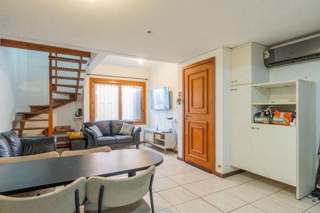 Casa de condomínio à venda com 158m², 2 quartos e 2 vagas Casa de condomínio à venda com 158m², 2 quartos e 2 vagasSala