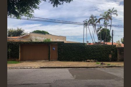 Casa à venda com 210m², 3 quartos e 8 vagasFACHADA