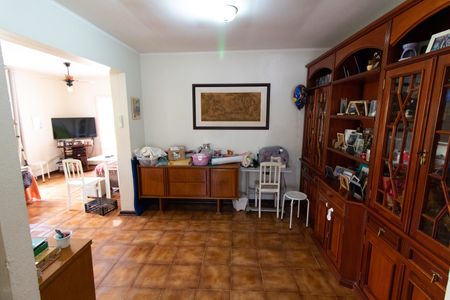 Casa à venda com 210m², 3 quartos e 8 vagasSala