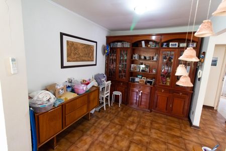 Casa à venda com 210m², 3 quartos e 8 vagasSala
