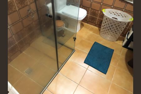 Casa à venda com 210m², 3 quartos e 8 vagasBanheiro