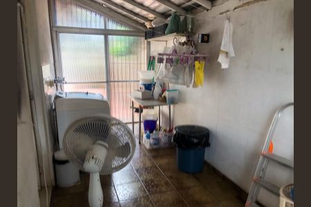 Casa à venda com 210m², 3 quartos e 8 vagasÁrea de Serviço