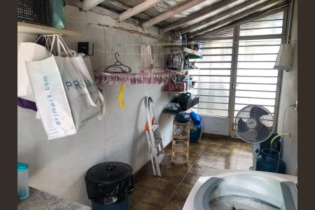 Casa à venda com 210m², 3 quartos e 8 vagasÁrea de Serviço