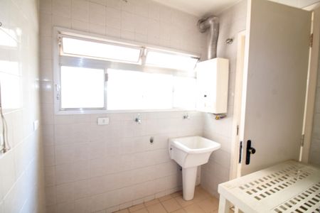 Apartamento à venda com 67m², 3 quartos e 1 vagaÁrea de Serviço