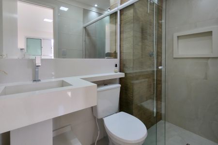 Apartamento para alugar com 59m², 2 quartos e 1 vaga Apartamento para alugar com 59m², 2 quartos e 1 vagaBanheiro da Suíte