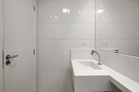Apartamento para alugar com 59m², 2 quartos e 1 vaga Apartamento para alugar com 59m², 2 quartos e 1 vagaBanheiro