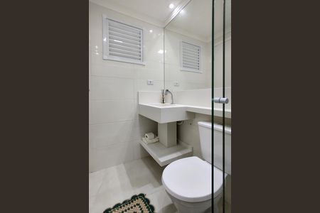 Apartamento para alugar com 59m², 2 quartos e 1 vaga Apartamento para alugar com 59m², 2 quartos e 1 vagaBanheiro da Suíte