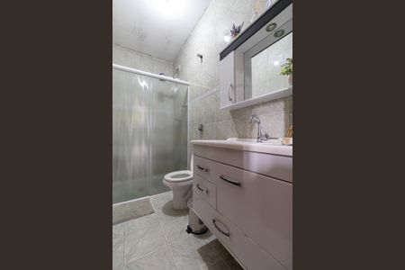 Casa para alugar com 100m², 2 quartos e 2 vagas Casa para alugar com 100m², 2 quartos e 2 vagasBanheiro