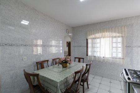 Casa para alugar com 100m², 2 quartos e 2 vagas Casa para alugar com 100m², 2 quartos e 2 vagasCozinha