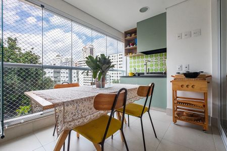 Apartamento à venda com 74m², 2 quartos e 2 vagasVaranda