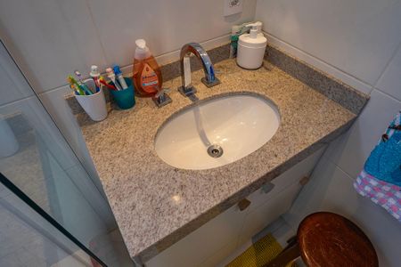 Apartamento à venda com 74m², 2 quartos e 2 vagasSuíte 2