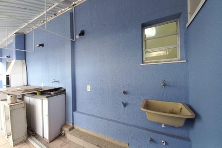 Apartamento à venda com 120m², 3 quartos e 2 vagas Apartamento à venda com 120m², 3 quartos e 2 vagasÁrea de Serviço