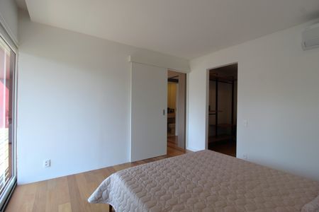 Suíte de apartamento à venda com 1 quarto, 90m² em Vila Olímpia, São Paulo