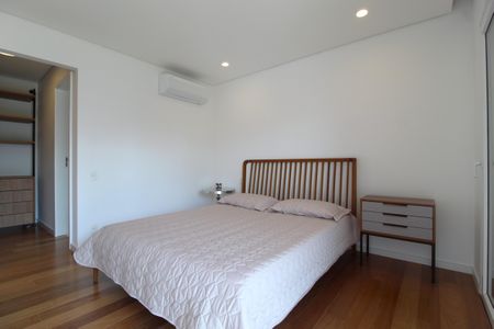 Suíte de apartamento à venda com 1 quarto, 90m² em Vila Olímpia, São Paulo