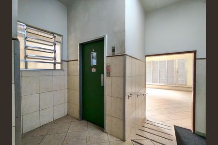 Apartamento para alugar com 68m², 2 quartos e sem vaga Apartamento para alugar com 68m², 2 quartos e sem vagaFachada e portaria