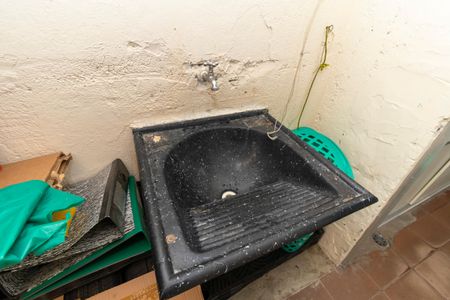 Casa à venda com 150m², 4 quartos e 3 vagas Casa à venda com 150m², 4 quartos e 3 vagasCasa 02 - Área de Serviço