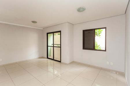 Apartamento para alugar com 62m², 2 quartos e 1 vagaSala