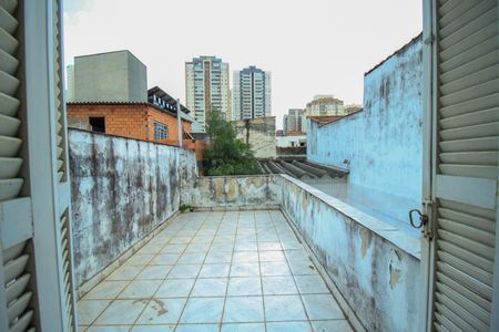 Casa à venda com 230m², 2 quartos e 5 vagas Casa à venda com 230m², 2 quartos e 5 vagasQuarto 1 - Sacada