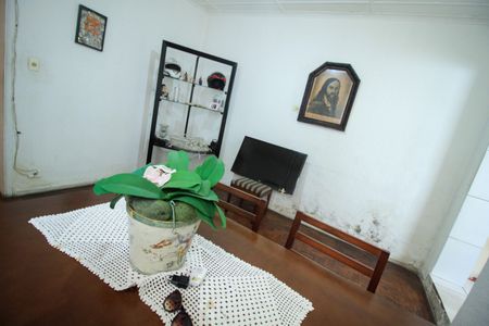 Casa à venda com 230m², 2 quartos e 5 vagas Casa à venda com 230m², 2 quartos e 5 vagasSala